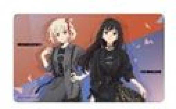 画像1: 【予約：9月21日(日)20時まで】アルマビアンカ　TVアニメ「リコリス・リコイル」 meagratiaコラボ 描き下ろし 錦木千束&井ノ上たきな マルチデスクマット (1)