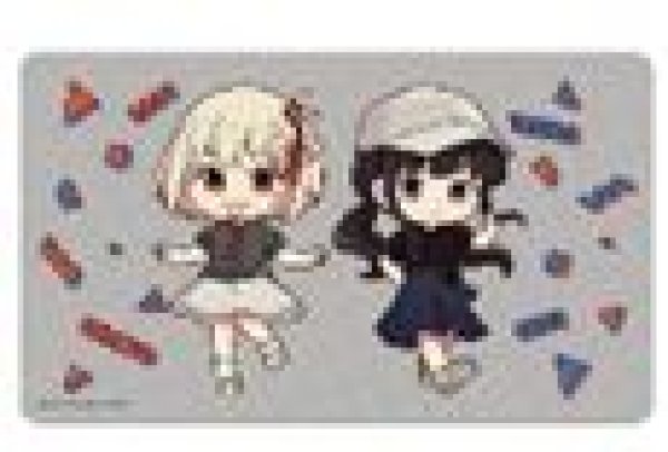 画像1: 【予約：9月21日(日)20時まで】アルマビアンカ　TVアニメ「リコリス・リコイル」 meagratiaコラボ 錦木千束&井ノ上たきな ちびキャラ マルチデスクマット ver.B (1)