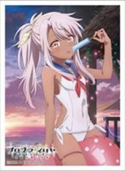 画像1: 【予約：10月25日(土)20時まで】カーテン魂／(株)キース　劇場版「Fate/kaleid liner プリズマ☆イリヤ Licht 名前の無い少女」　描き下ろしスリーブ（クロエ／セーラー水着） (1)