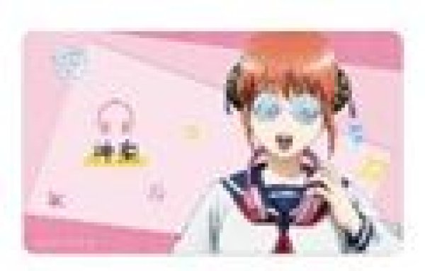 画像1: 【予約：12月20日(土)20時まで】アルマビアンカ　3年Z組銀八先生 描き下ろし 神楽 ヘッドフォンver. マルチデスクマット (1)