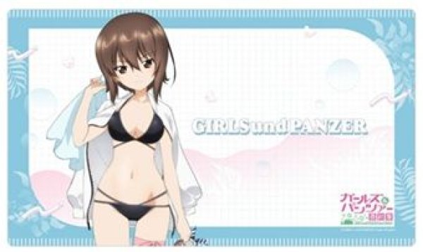 画像1: 【予約：2月10日(火)20時まで】カーテン魂／(株)キース　ガールズ＆パンツァー 最終章　描き下ろしラバーマット（西住まほ／リゾート水着） (1)