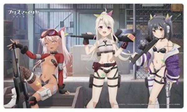 画像1: 【予約：5月26日(火)20時まで】カーテン魂／(株)キース　劇場版「Fate/kaleid liner プリズマ☆イリヤ Licht 名前の無い少女」　描き下ろしラバーマット（イリヤ＆美遊＆クロエ／ミリタリー） (1)