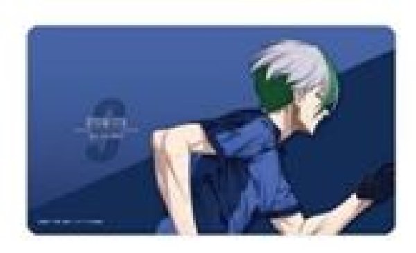 画像1: 【予約：6月7日(日)20時まで】アルマビアンカ　TVアニメ『ブルーロック』 描き下ろし 乙夜 影汰 戦う背中×雨ver. マルチデスクマット (1)