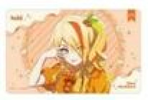 画像1: 【予約：10月11日(日)20時まで】アルマビアンカ　劇場版『ゾンビランドサガ ゆめぎんがパラダイス』 描き下ろし 二階堂 サキ お座りケーキver. マルチデスクマット (1)