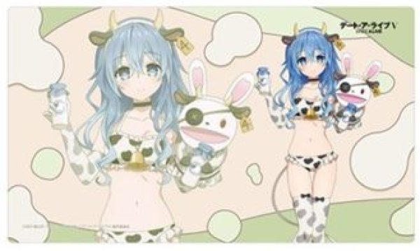 画像1: 【予約：10月11日(日)20時まで】カーテン魂／(株)キース　デート・ア・ライブV　描き下ろしラバーマット（四糸乃／牛柄水着） (1)