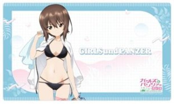 画像1: 【予約：11月24日(火)20時まで】カーテン魂／(株)キース　ガールズ＆パンツァー 最終章　描き下ろしラバーマット（西住まほ／リゾート水着）【再販】 (1)